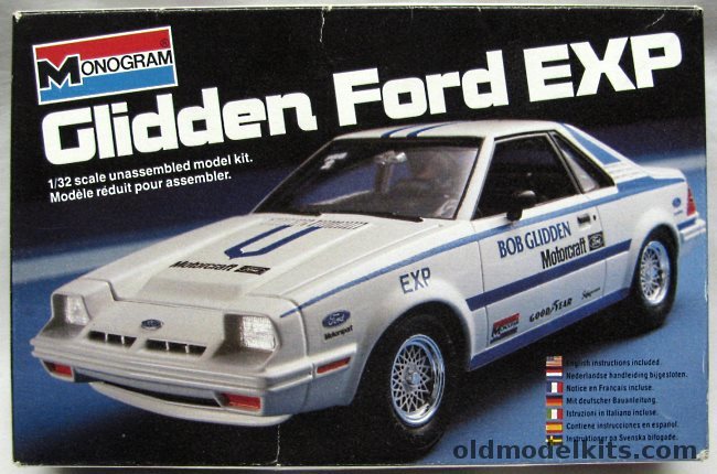 Monogram 1/32 Glidden 1982 Ford EXP, 2005 plastic model kit